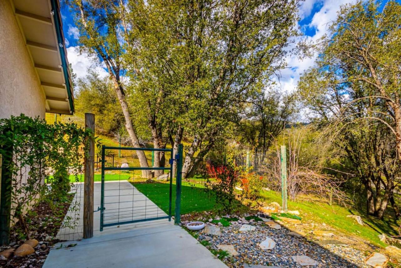 Mystic Mountain Villa, 14 Miles From Yosemite Окхерст Экстерьер фото